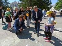 Глава Копейска Андрей Фалейчик поздравил копейчан с Днем защиты детей