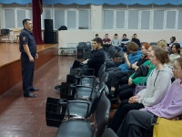 Полицейские Копейска встретились со школьниками в рамках акции «Дети России-2023»