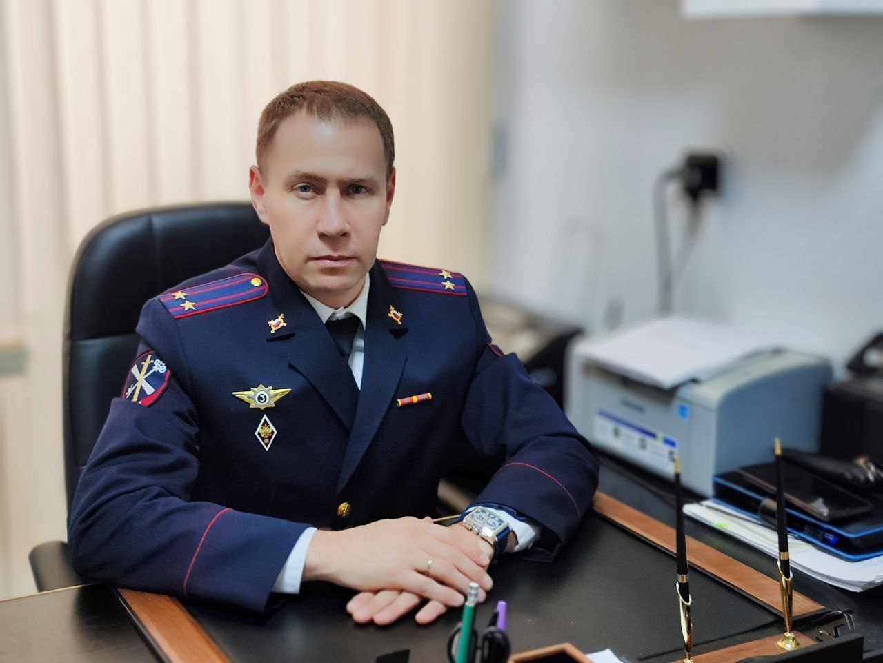 Начальник штаба Отдела МВД России по городу Копейску подполковник внутренней службы Станислав Бернгардт напоминает, что дежурная часть работает КРУГЛОСУТОЧНО