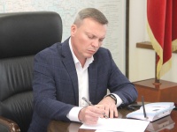 Глава города Андрей Фалейчик по телефону ответил на вопросы копейчан