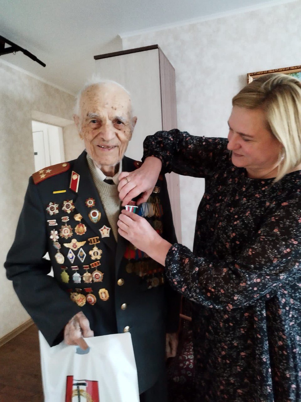 Юбилейная медаль вручена копейчанину –  участнику Курской битвы