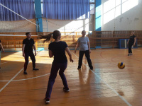 В преддверии 8 Марта сотрудницы копейской полиции провели соревнования по волейболу