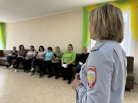 Полицейские области продолжают проводить беседы по профилактике мошенничества