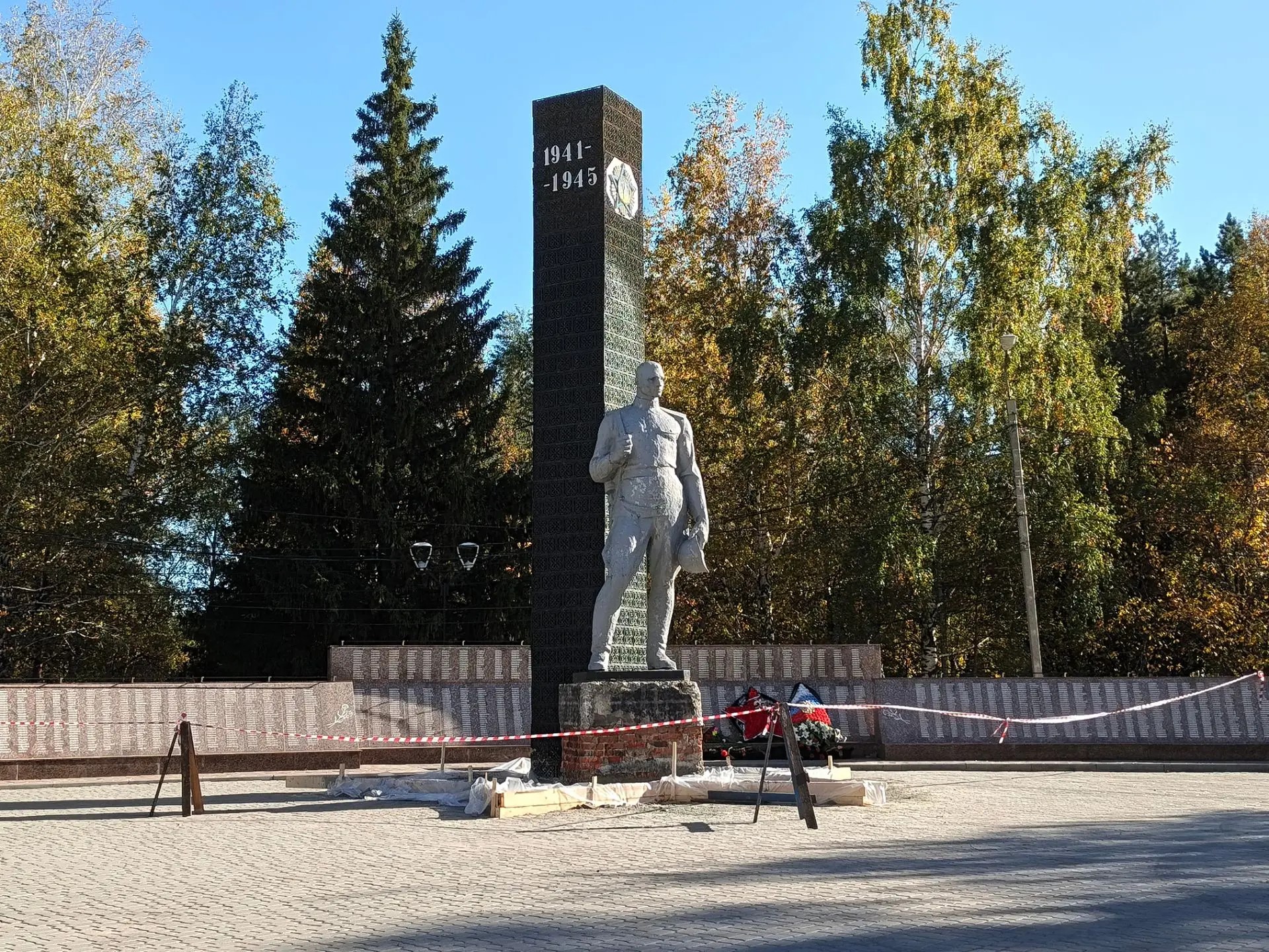 В Копейске продолжается благоустройство памятников