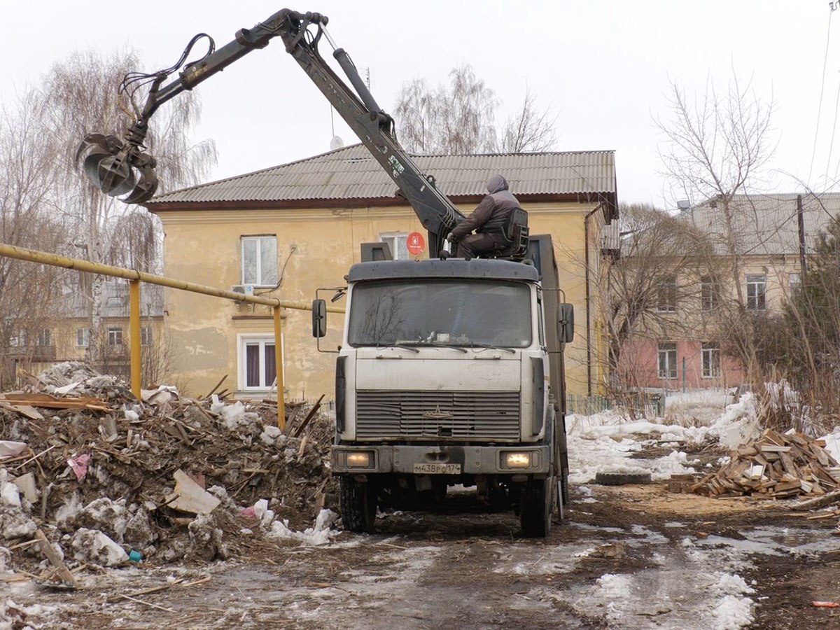 В Копейске продолжается снос ветхих расселенных домов | 14.03.2023 | Копейск  - БезФормата