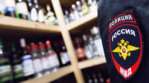 В Копейском магазине были изъяты 54 бутылки контрафактной алкогольной продукции
