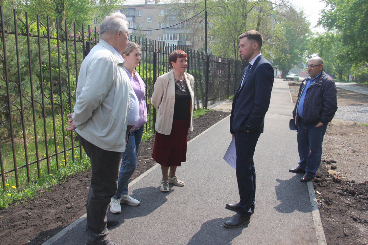 На переулке Тореза в Потанино завершен ремонт покрытия тротуара |  16.05.2023 | Копейск - БезФормата