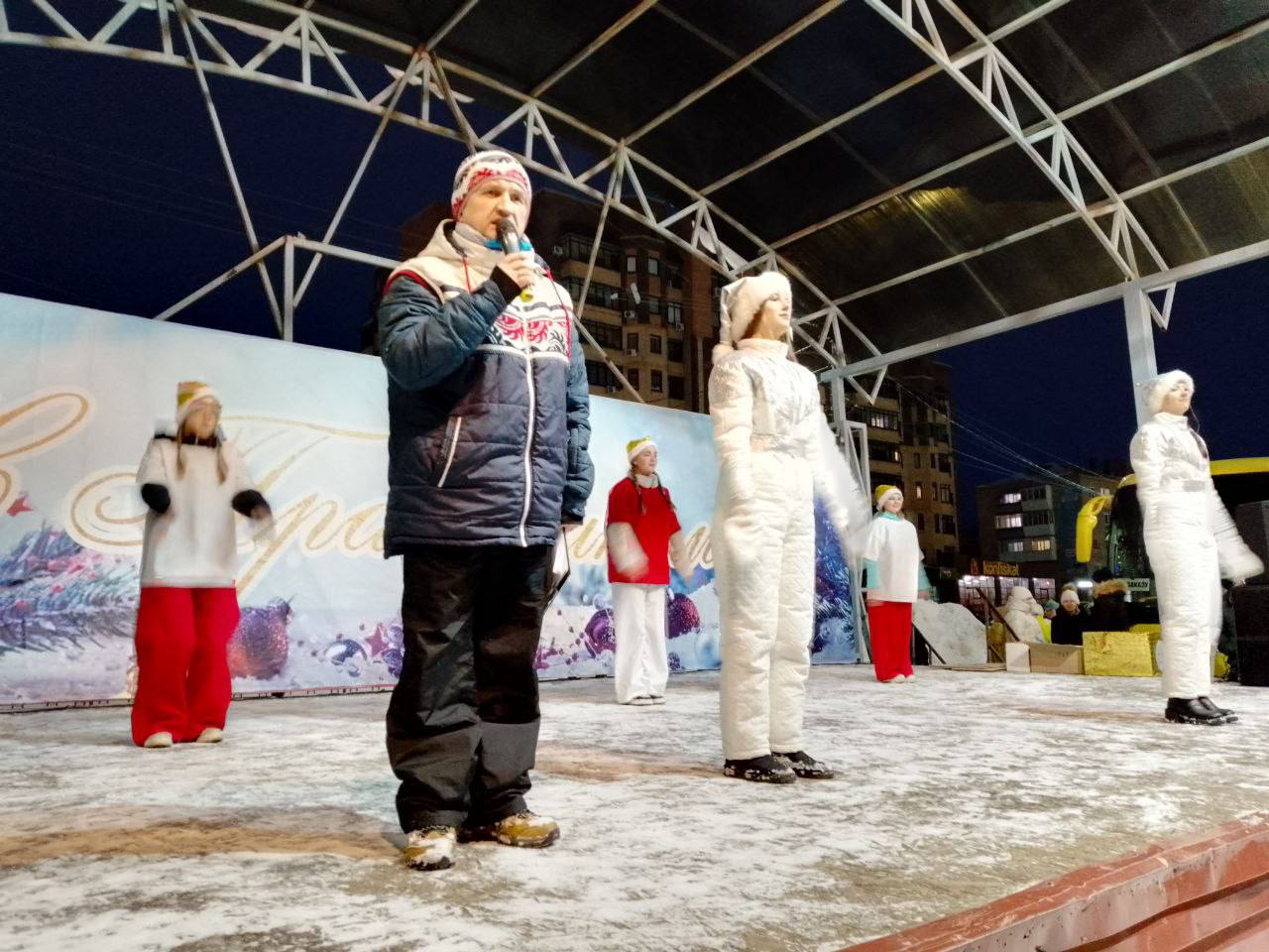 В Копейске открылся зимний городок | 27.12.2023 | Копейск - БезФормата