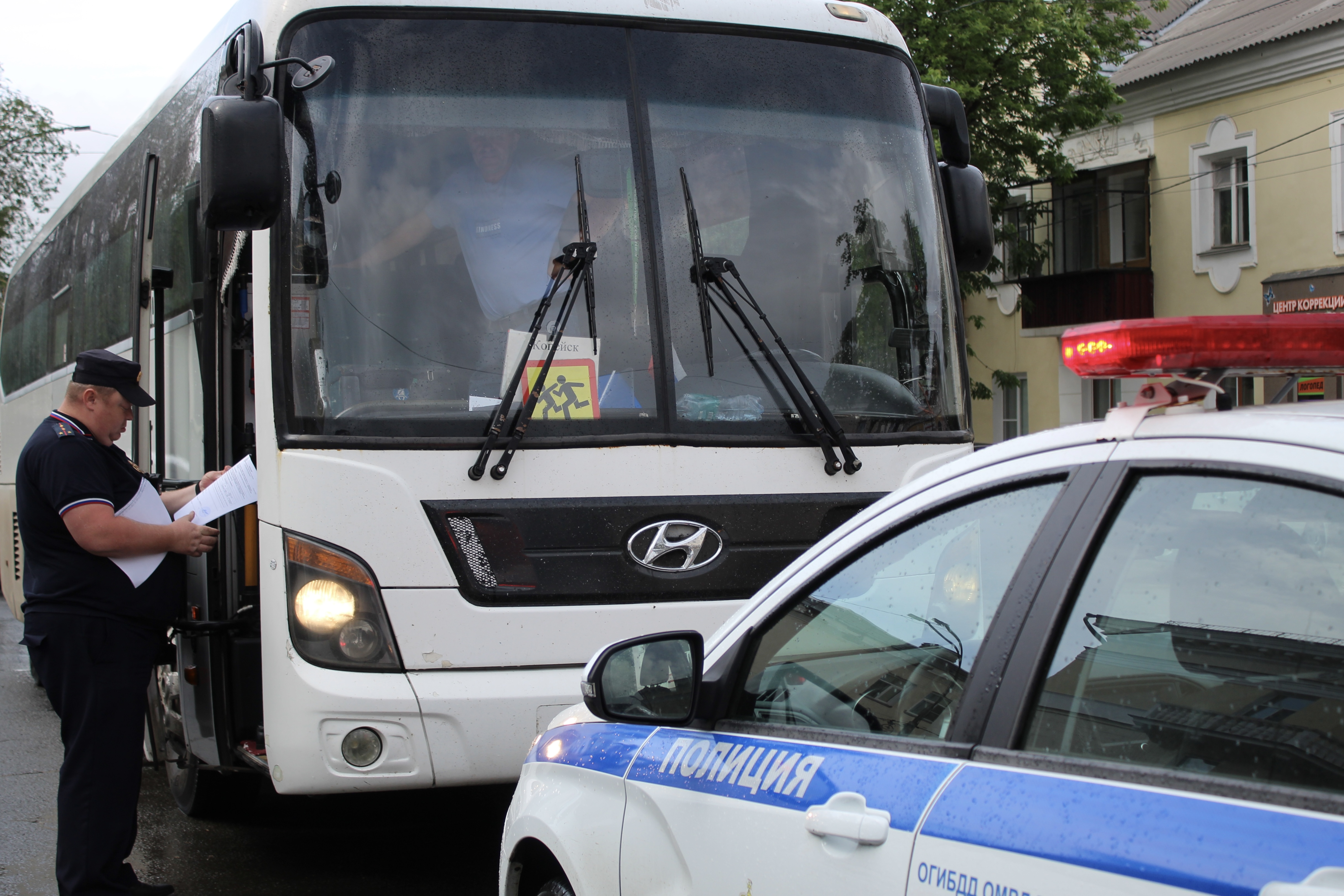 Госавтоинспекция Копейска обеспечила безопасность организованной перевозки детей в лагерь «Юность»