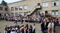Андрей Фалейчик посетил школу №2 поселка Октябрьский