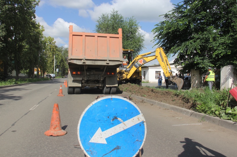 В Копейске продолжается установка новых остановочных комплексов