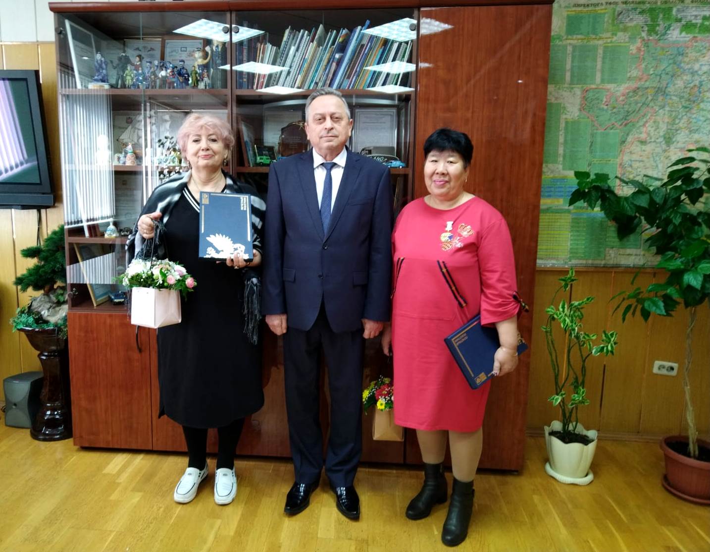 Трое сотрудников регионального управления удостоены звания «Почётный работник АО «Почта России»
