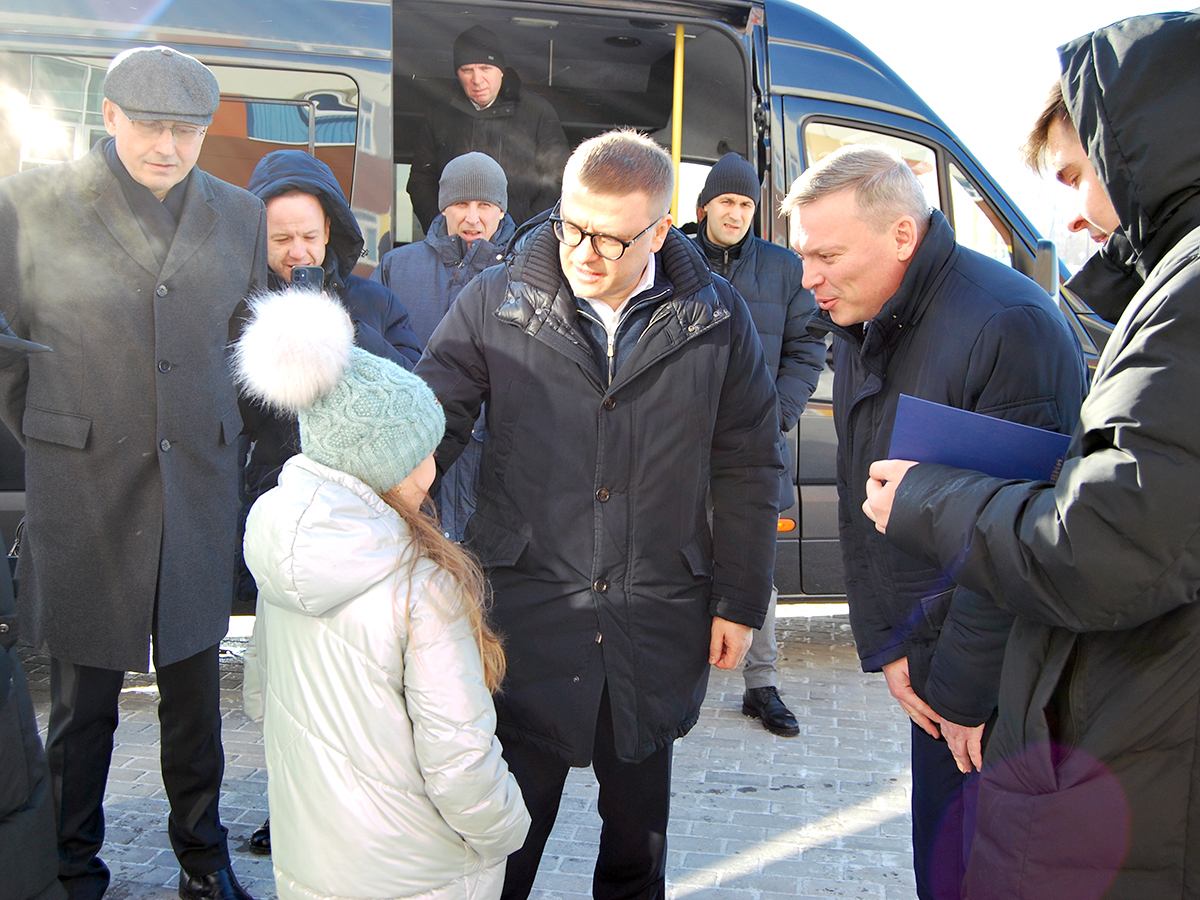 Губернатор Алексей Текслер посетил Копейск | 09.02.2023 | Копейск -  БезФормата