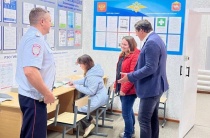 Представитель Общественного совета при ГУ МВД России по Челябинской области посетил регистрационно-экзаменационное отделение в Копейске
