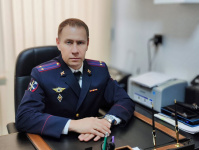Начальник штаба Отдела МВД России по городу Копейску подполковник внутренней службы Станислав Бернгардт напоминает, что дежурная часть работает КРУГЛОСУТОЧНО