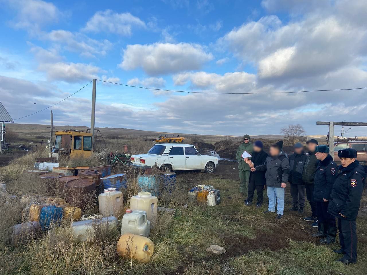 Полицейские задержали двоих подозреваемых в убийстве фермера в Кизильском  районе