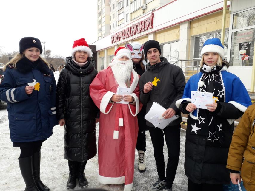 Сотрудники ГИБДД г. Копейска напоминают водителям об увеличении количества детей на дорогах города в период каникул