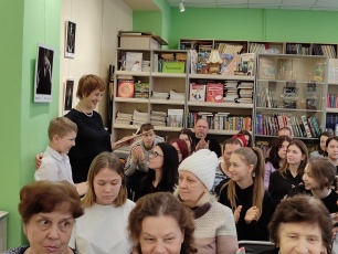 В Центральной библиотеке состоялось открытие фотовыставки «Неповторимые» 