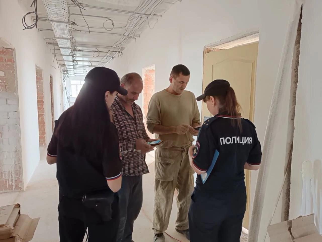 На территории города Копейска продолжается проведение оперативно-профилактического мероприятия «Нелегальный мигрант». За прошедшие сутки сотрудниками полиции составлено 2 административных протокола за нарушение миграционного законодательства