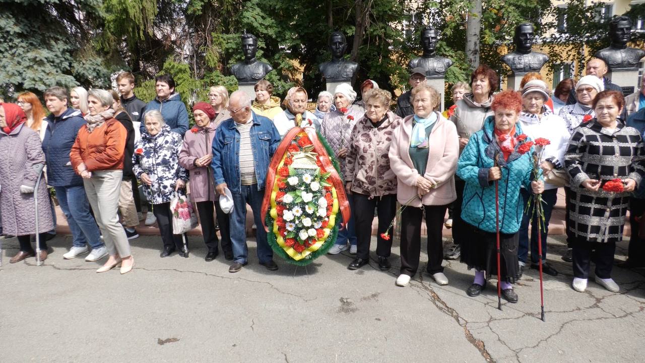 В Копейске 22 июня состоялся митинг, посвященный Дню памяти и скорби |  22.06.2023 | Копейск - БезФормата