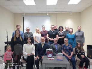Авторские чтения в библиотеке Копейска