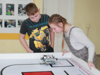 В городском турнире по роботехнике приняли участие 17 команд