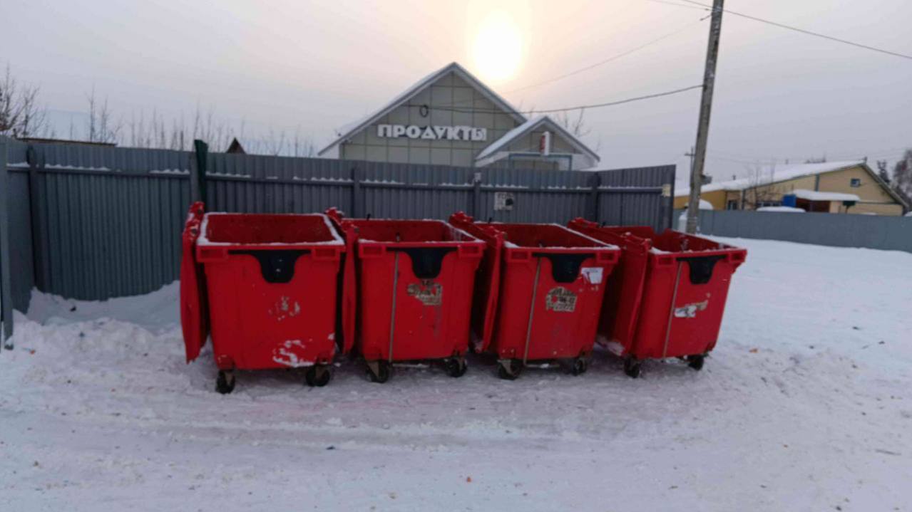 В Копейске продолжается уборка снега и мусора | 10.01.2024 | Копейск -  БезФормата