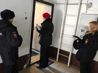 В Копейске полицейские и специалисты системы профилактики провели рейд по соблюдению миграционного законодательства и прав детей на образование