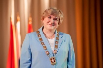 Светлана Логанова вступила в должность Главы города