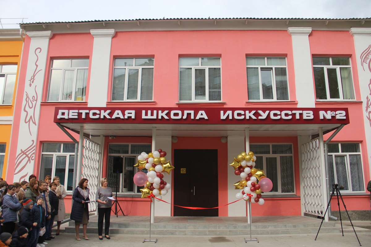 В Копейске состоялось торжественное открытие школы искусств № 2 после ремонта