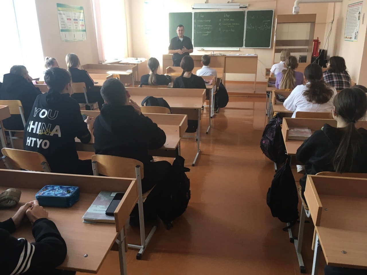 Полицейские Копейска встретились со школьниками в рамках акции «Дети России-2022»