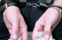 Сотрудники полиции Копейска по подозрению в незаконном обороте наркотиков задержали семерых граждан