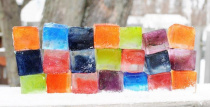 Разноцветную ледяную крепость построят у детской библиотеки