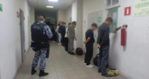 Сотрудниками Управления по вопросам миграции совместно с коллегами из Главного Управления Федеральной службы судебных приставов продолжается работа по удалению за пределы страны иностранных граждан, нарушивших миграционное законодательство