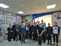 В Отделе МВД России по городу Копейску для школьников провели «Урок мужества» 