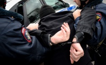 Оперативники уголовного розыска ОМВД России по г. Копейску задержали 31-летнего подозреваемого в совершении поджога автомашины