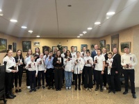 В Копейском краеведческом музее вручили паспорта юным активистам города