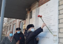 В Копейске почтили память сотрудников органов внутренних дел, погибших при выполнении служебного долга