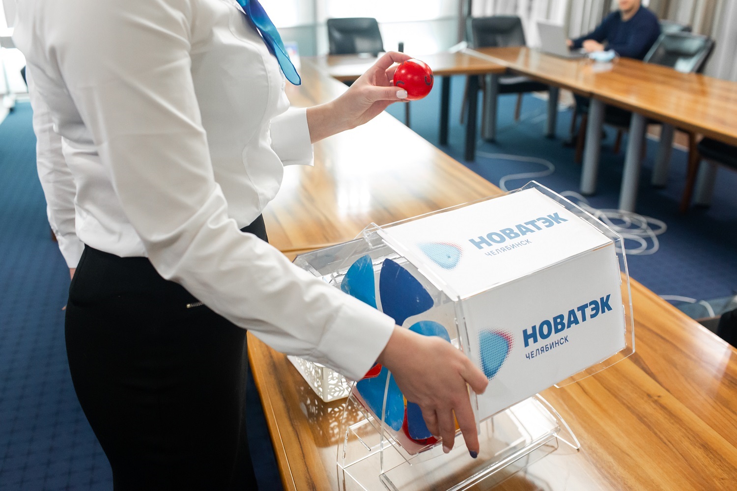 100 призов от «НОВАТЭК-Челябинск»